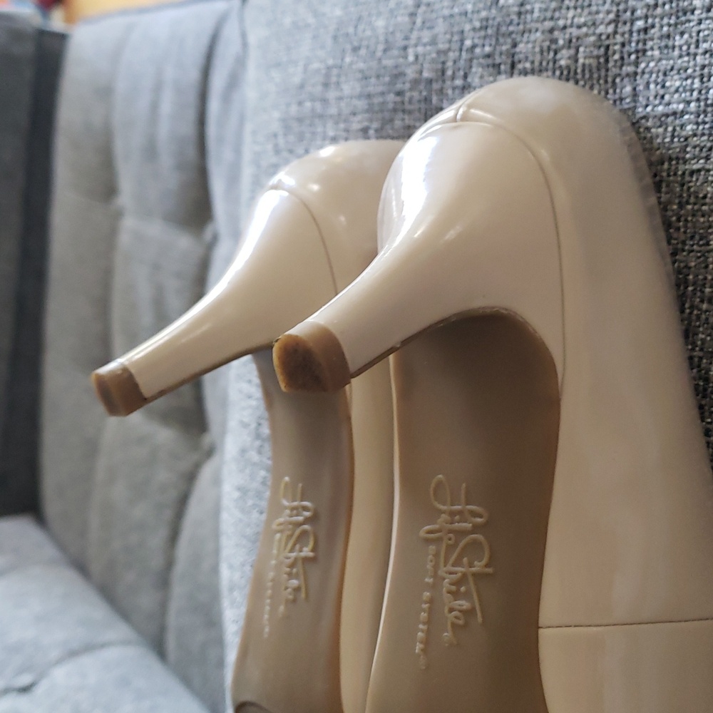 Life Stride Women's Taupe Pumps - Picture 2 of 9